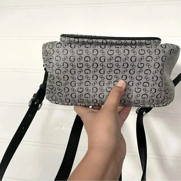 NWOT Guess Signature Logo Vegan Leather Mini Backpack - Picture 6 of 14